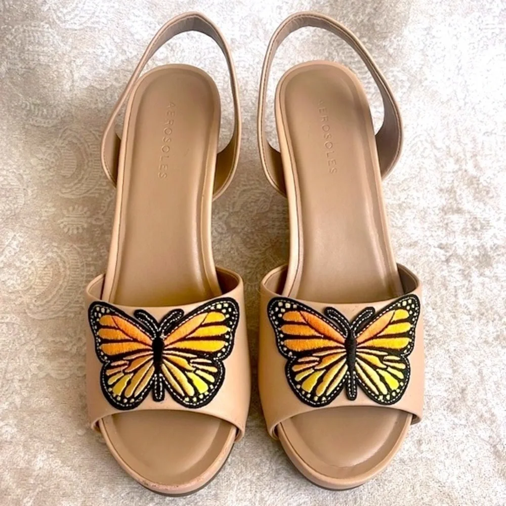 Brand New Aerosole Custom Butterfly Nude Beige Wedge Espadrille Heeled Sandals
